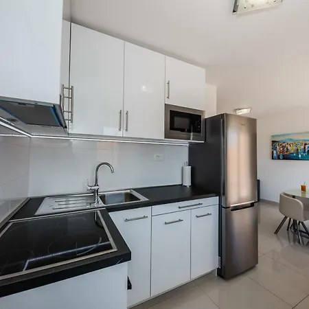 Penthouse - Sea View Appartamento Kaštela