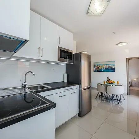 Penthouse - Sea View Appartamento Kaštela